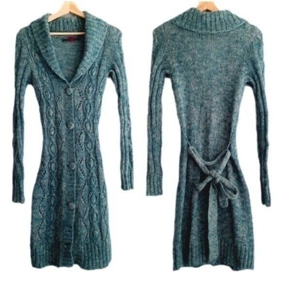 Aritzia Sweaters - TALULA / Aritzia Chunky Cable Knit Cardigan Sweater Sz XS Flawed